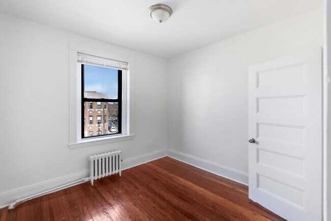 Building Photo - 866 Huntington Ave