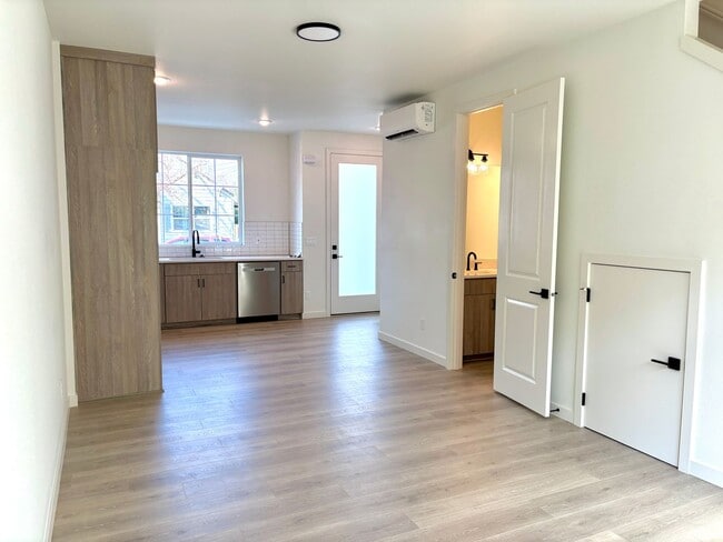Photo - St. Johns Townhouse - Modern, Spacious, New Construction 2 Bedroom with A/C, Washer/Dryer, and Pr...
