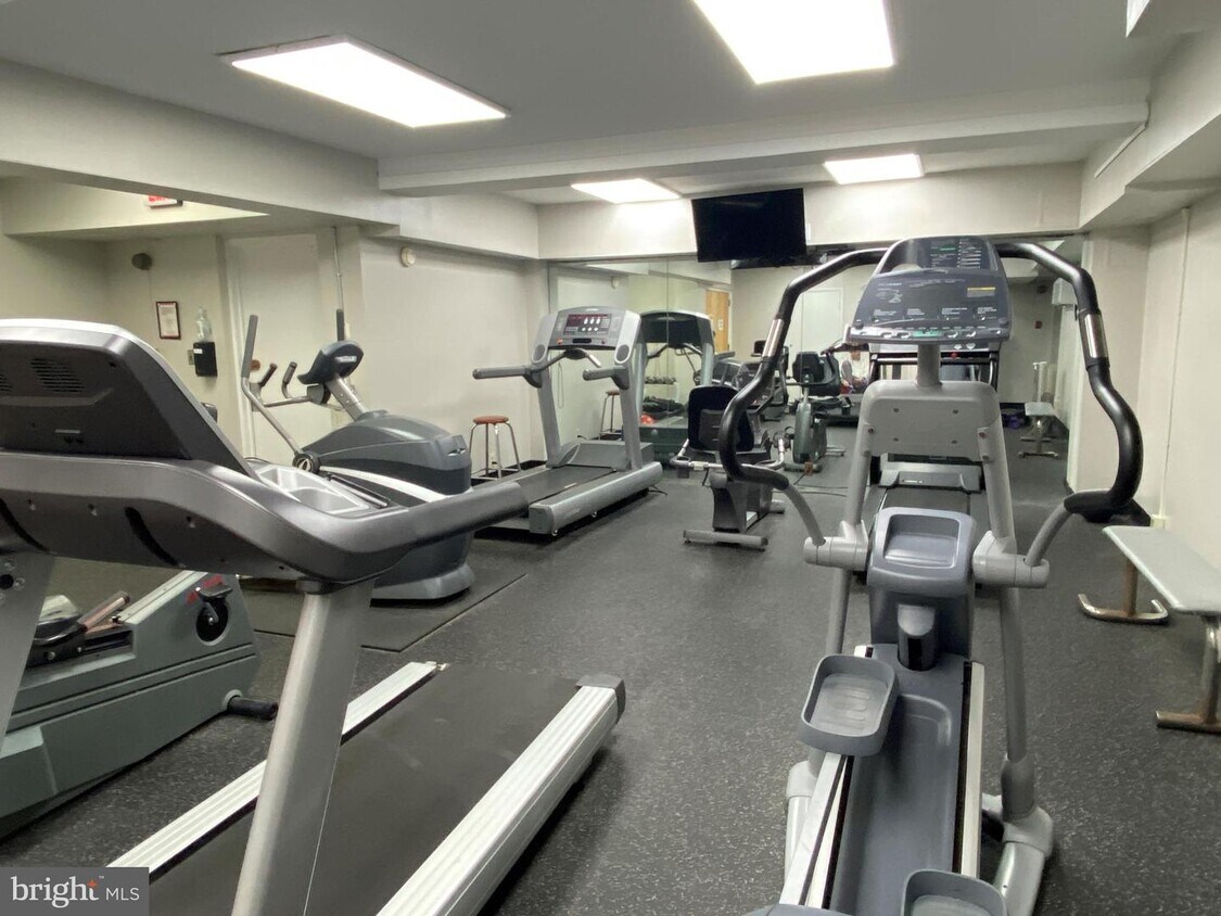 Foto principal - 5300 Holmes Run Pkwy
