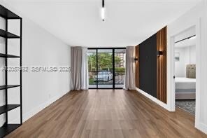 Foto del edificio - 3301 N Country Club Dr