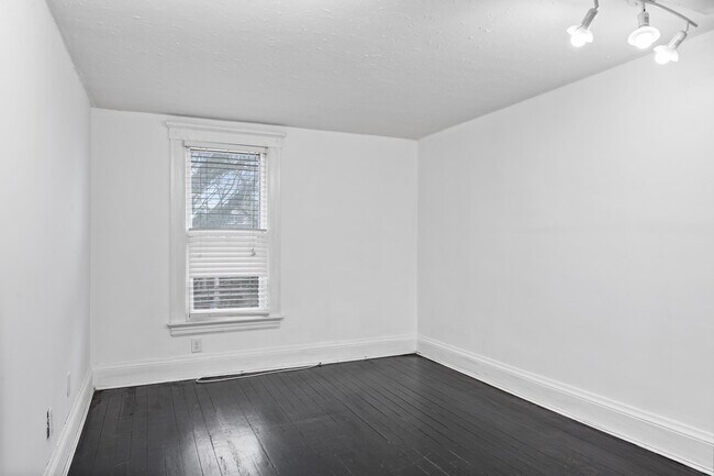 Photo du bâtiment - 835 Moy Ave