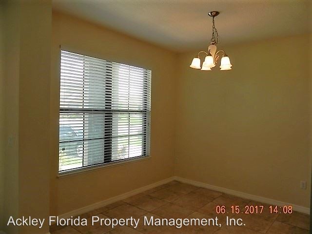 Foto del edificio - 981 Costa Mesa Ln