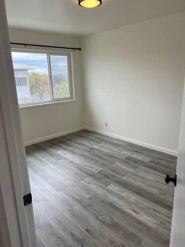 Foto del edificio - 490 Talbert St