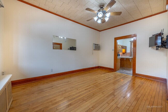 Foto del edificio - 3215 S Green St
