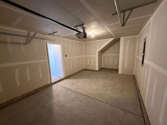 Foto del edificio - Beautiful Townhome in Charlotte