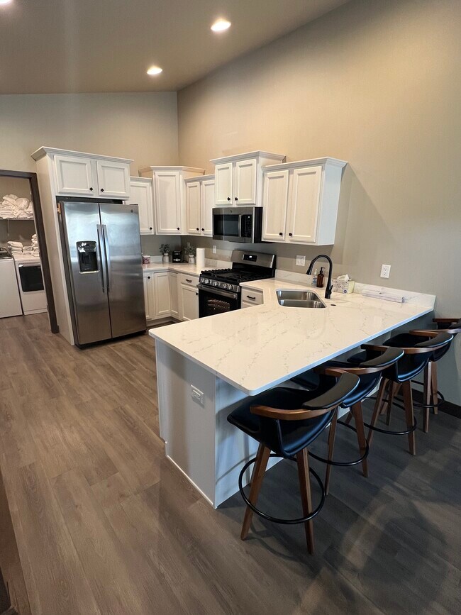 Foto del edificio - 904 Creekside Dr