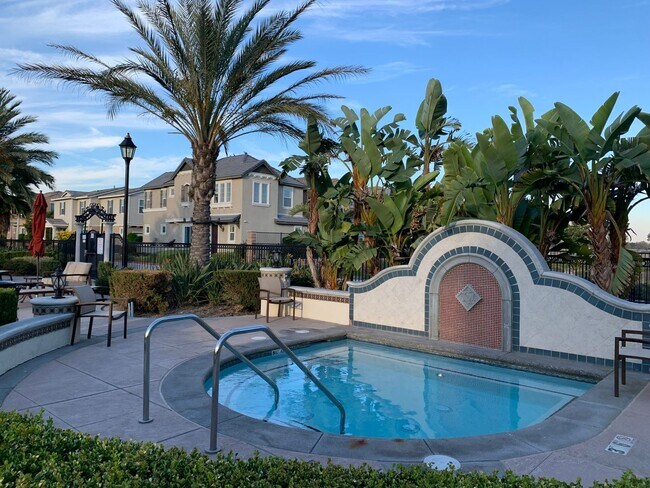 Foto del edificio - GORGEOUS HOME IN EASTVALE CORONA