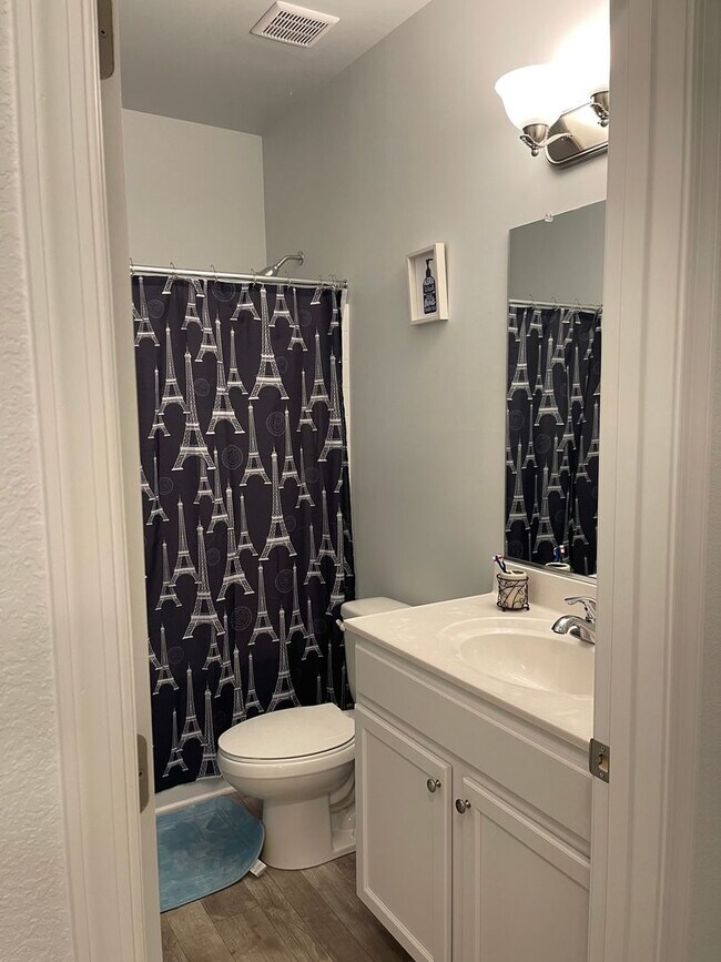 Building Photo - JOLLIFF LANDING