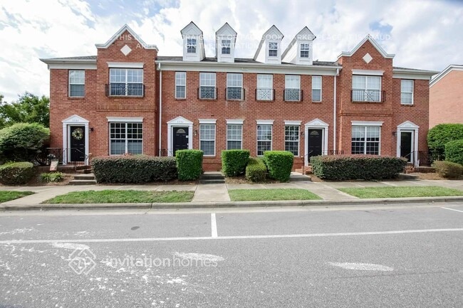 Building Photo - 6930 Creft Cir
