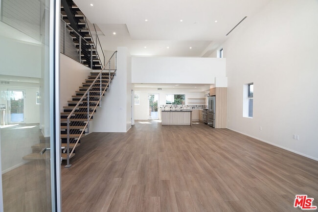 Building Photo - 4143 Madison Ave