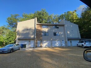 Building Photo - 3211 Schuetzen Ln