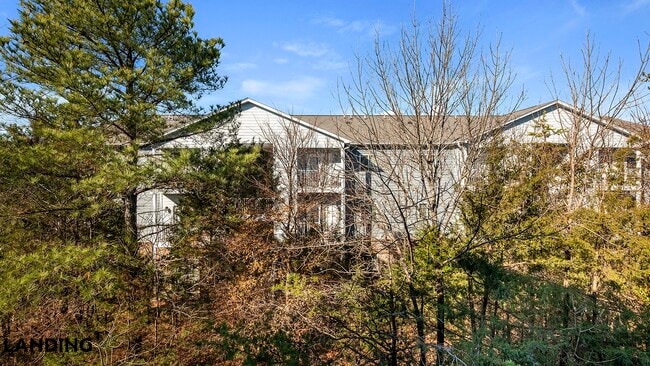 Building Photo - 9015 Kings Grant Dr