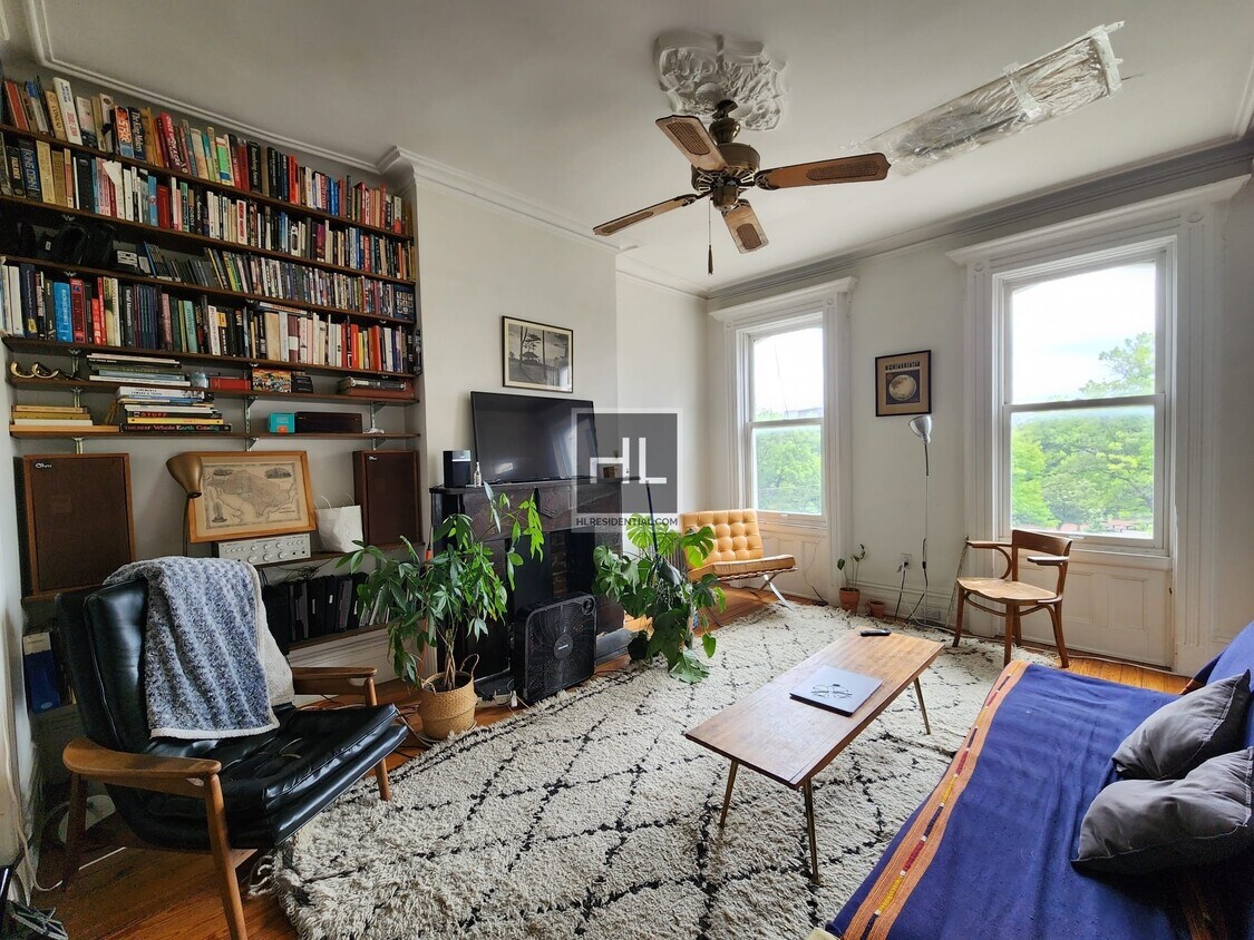 Primary Photo - METROPOLITAN AVENUE