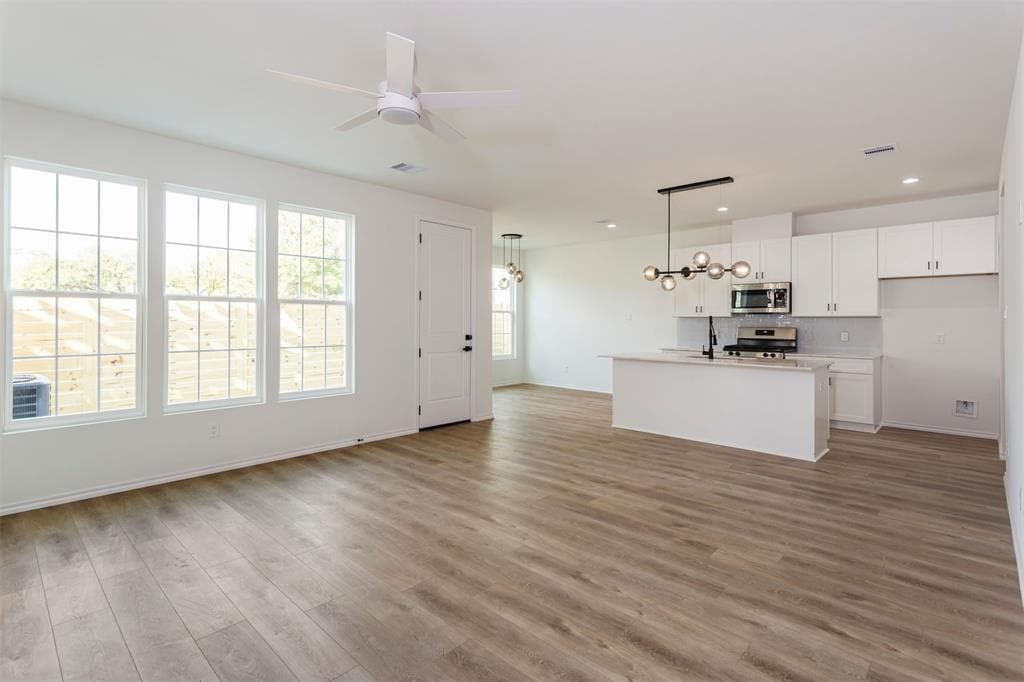 Primary Photo - 1264 Oakmont Bnd Dr