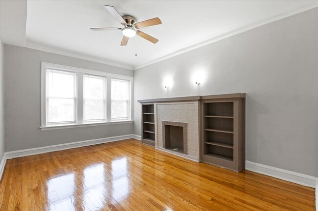 Building Photo - 1049 N Spaulding Ave