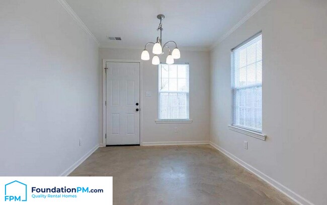 Foto del edificio - 2502 Sl Henry St