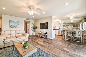 Building Photo - 15425 Fortuna Bay Dr