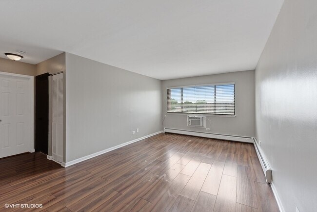 Foto del edificio - 5358 N Cumberland Ave