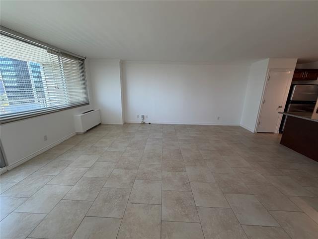 Building Photo - 3883 Turtle Creek Dr