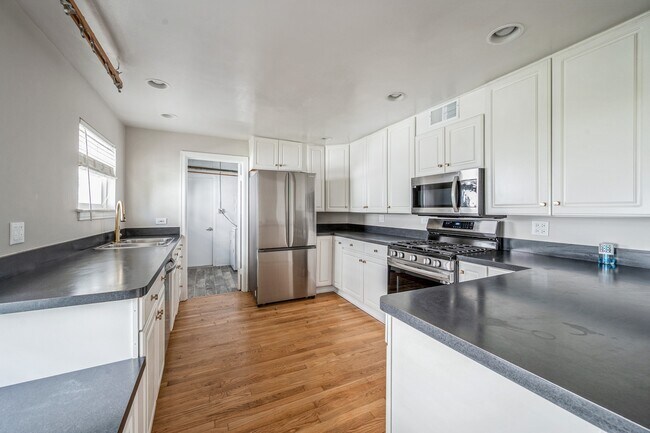 Foto del edificio - 1578 McCraren Rd