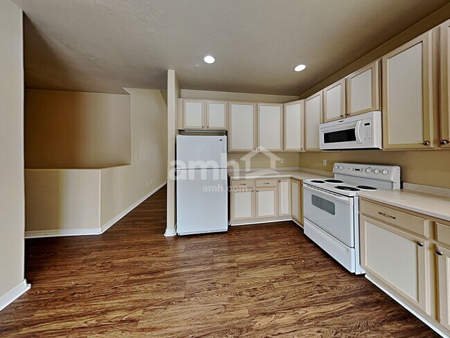 Building Photo - 5843 W La Rieta Dr