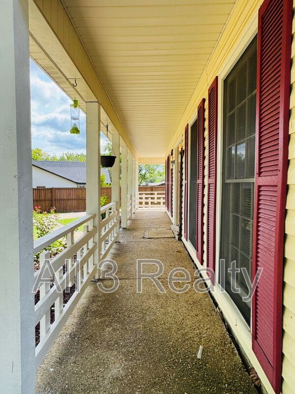 Foto del edificio - 5733 Hitching Post Ct
