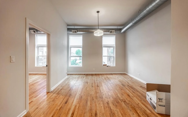 Building Photo - 1538 N Milwaukee Ave
