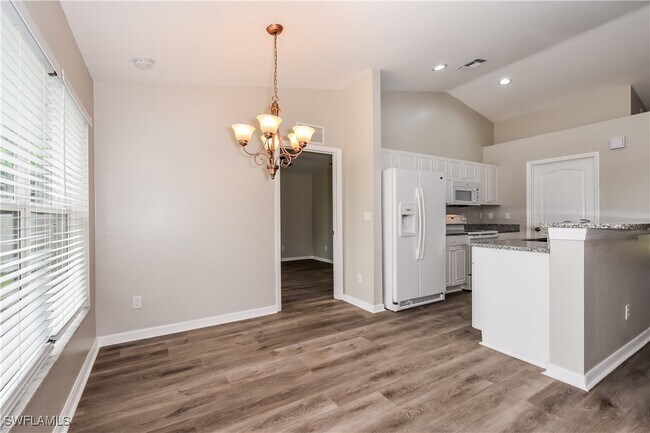 Building Photo - 2405 NW Juanita Pl