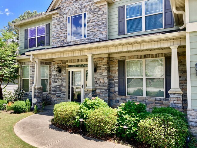 Building Photo - Spacious Grovetown Home