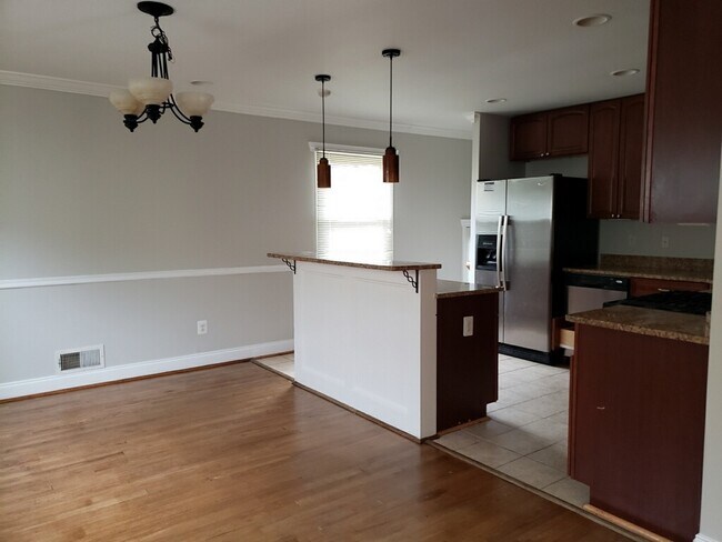 Foto del edificio - 3726 Brentford Rd