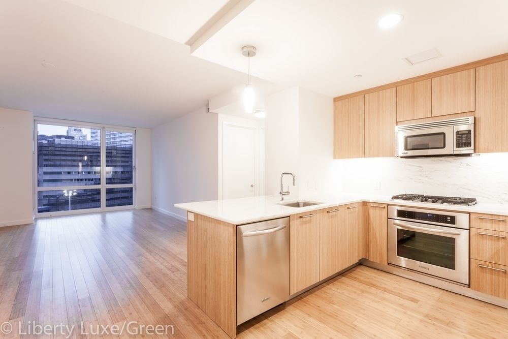 Foto principal - 300 North End Ave