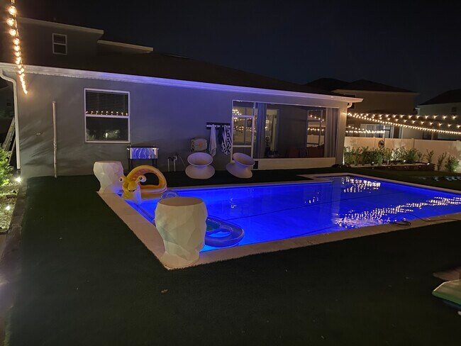 Building Photo - 4452 Seven Canyons Dr