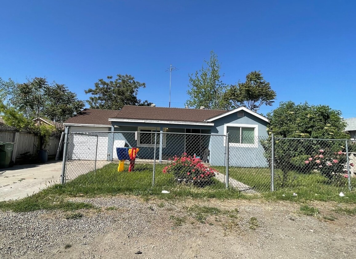 Primary Photo - 1323 Holm Ave