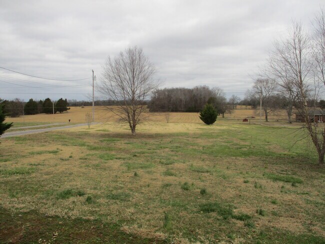Foto del edificio - 5011 Midland Fosterville Rd