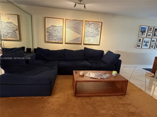 Foto del edificio - 6932 Crown Gate Dr