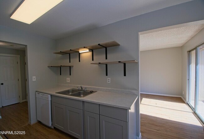 Building Photo - 3949 Clear Acre Ln