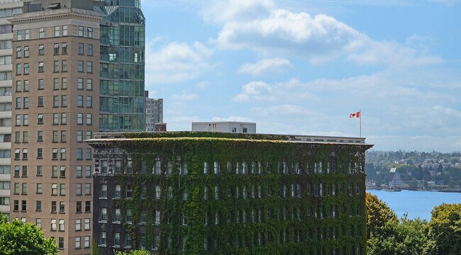 Photo du bâtiment - Breakers