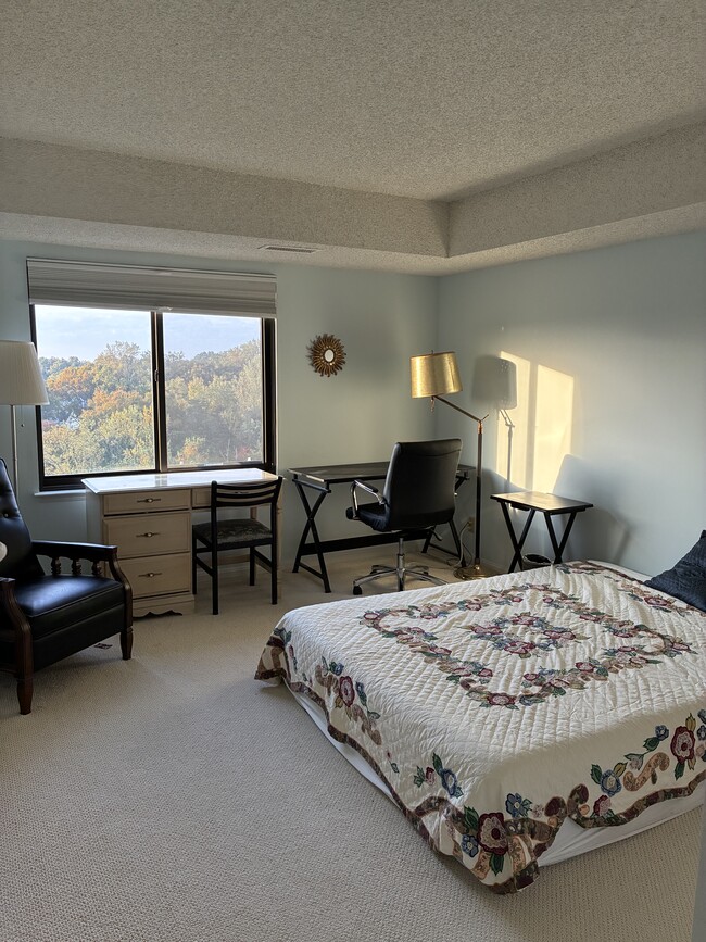 Foto del edificio - 3800 Powell Ln