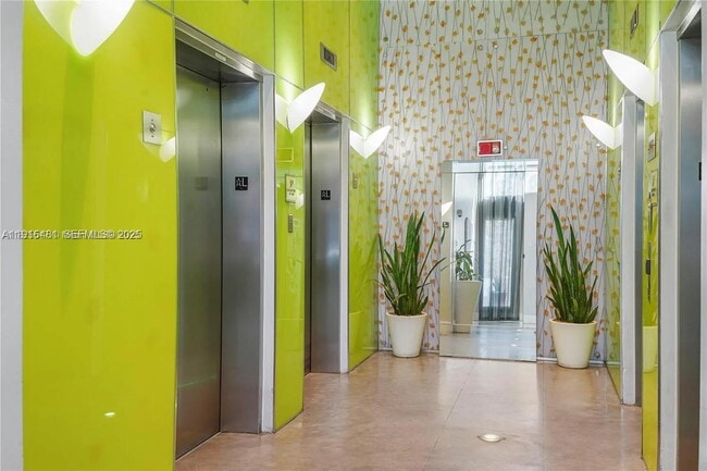 Foto del edificio - 133 NE 2nd Ave