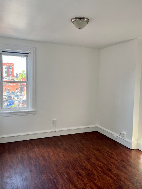 837 Washington St Unit 2R, Reading, PA 19601 Room for Rent in Reading