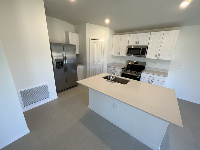 Foto del edificio - 17236 Cantu Ct