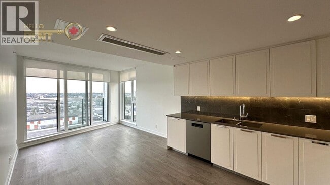 Building Photo - 1401 Hunter St