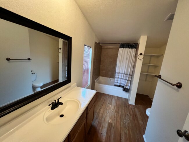 Foto del edificio - 2158 Colonial Rd