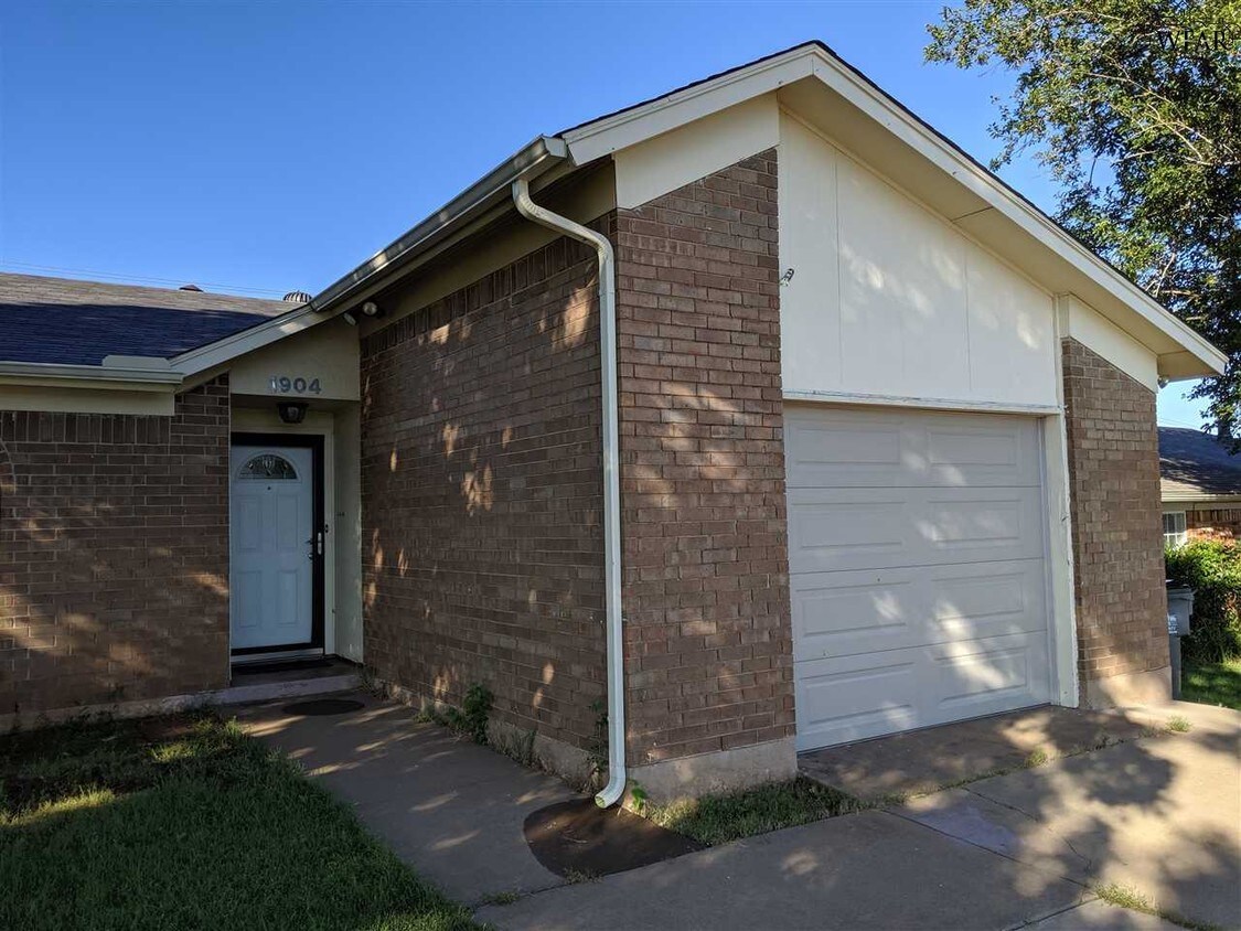1904 Central E Fwy, Wichita Falls, TX 76306 House Rental in Wichita