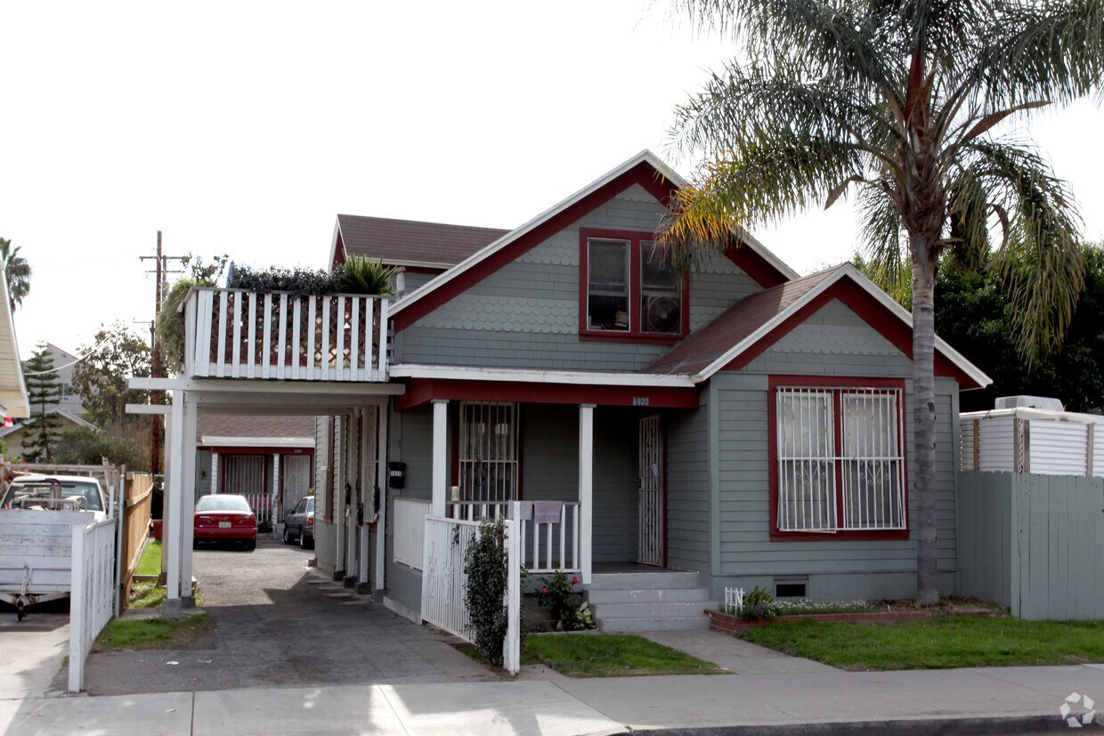 Foto principal - 1820 E 7th St