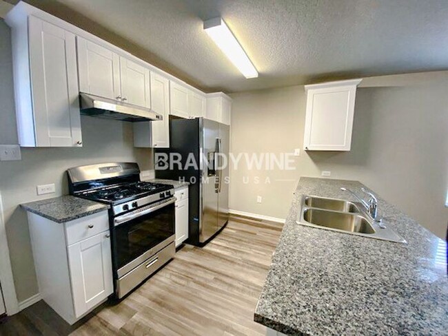 Building Photo - APPLICATION FEE WAIVED AND 1 MONTH OF FREE...