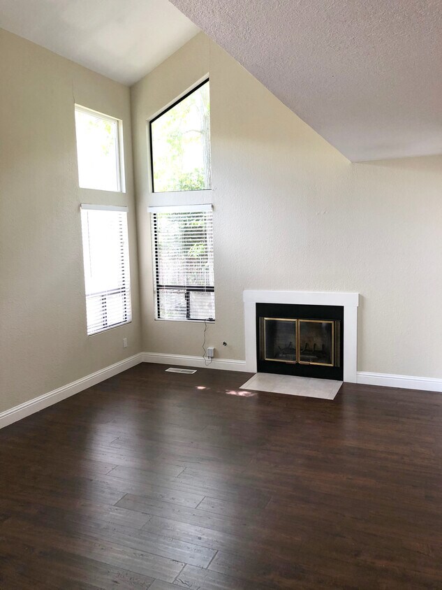 Foto principal - 911 Colina Ct