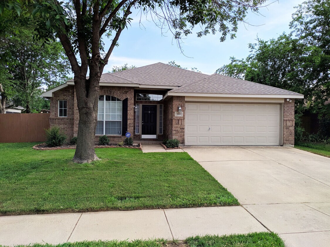 5505 Shadydell Dr, Fort Worth, TX 76135 House for Rent in Fort Worth