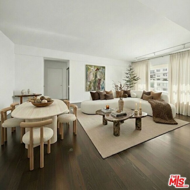 Foto del edificio - 838 N Doheny Dr