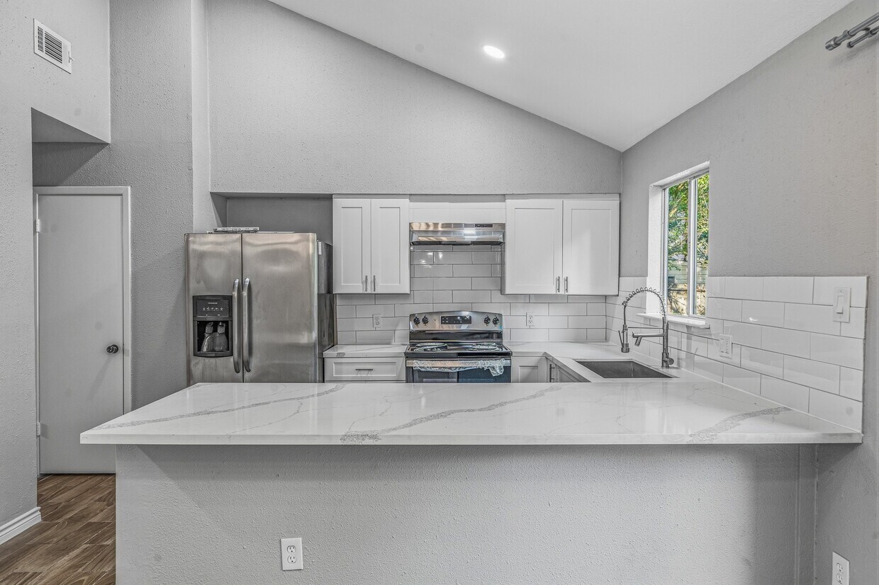 Building Photo - 2911 Waypark Dr